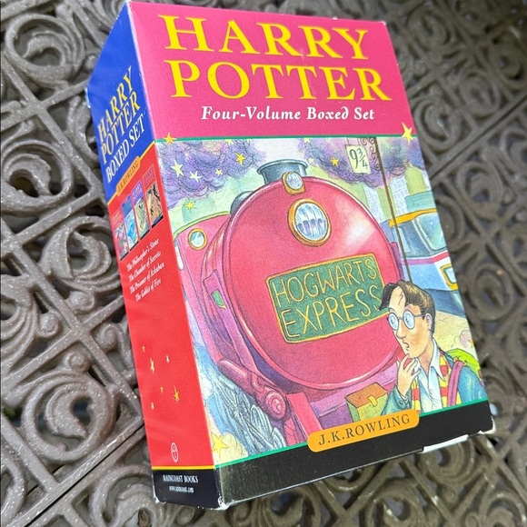 Harry Potter Four-Volume Boxed Set Books J.K. Rowling - Picture 1 of 8